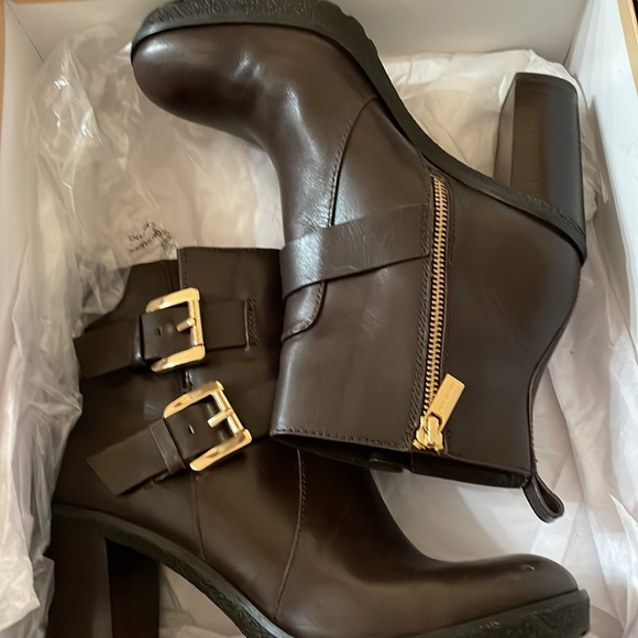 Michael Kors Ankle boot with buckles - Picture 4 of 5